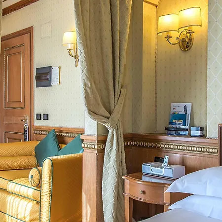 River Palace 4* Rom