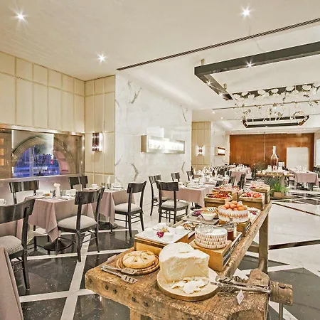 Hotel Anantara Palazzo Naiadi 5*