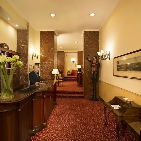 Hotel Napoleon 4*