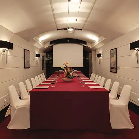 Отель Grand Via Veneto 5*