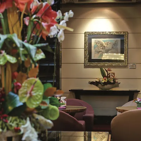 Отель Grand Via Veneto 5*