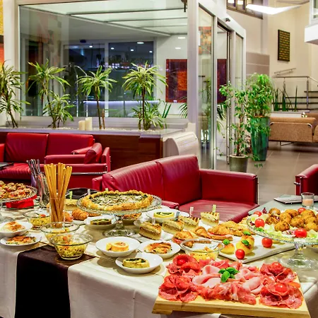 Domidea Hotel 4*