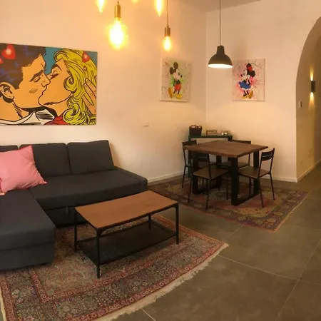 In Trast Ii Apartment *