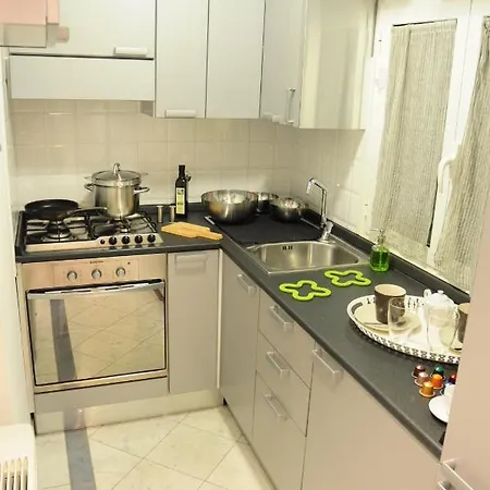 Trevi 86 Apartamento *