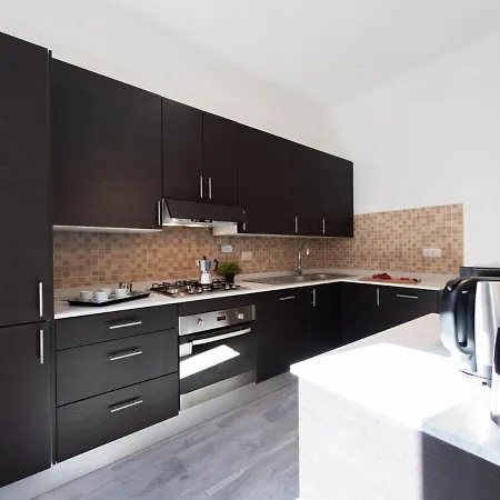 The Rent - Spacious Near Termini Station Roma