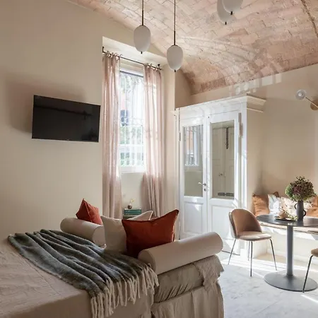 Iflat Luxury And In The Heart Of Trastevere Apartment *