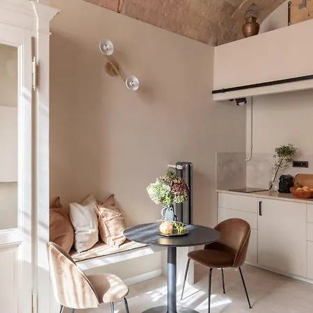 Iflat Luxury And In The Heart Of Trastevere Rome