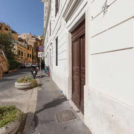 Apartment Iflat Luxury And In The Heart Of Trastevere