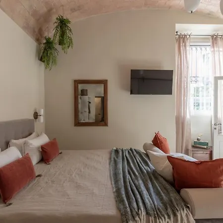 Iflat Luxury And In The Heart Of Trastevere Apartment *