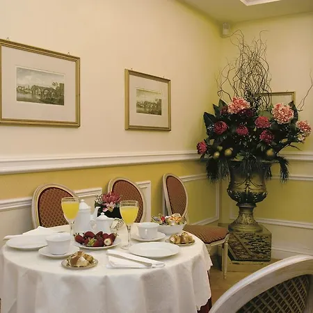 Relais Antico Palazzo Rospigliosi Hotel 4*