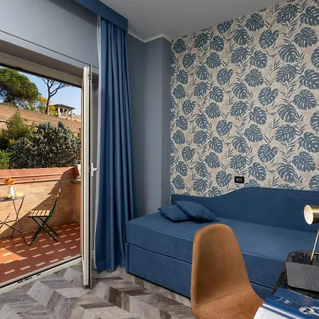 Bloom Hotel 3*