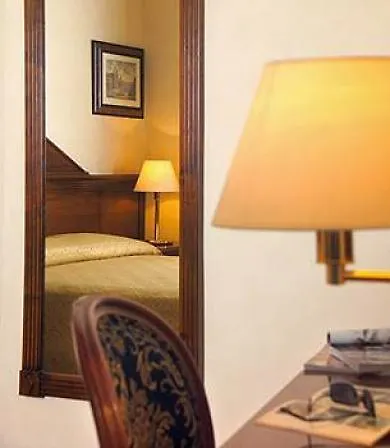 Hotel Teatro Pace 3*