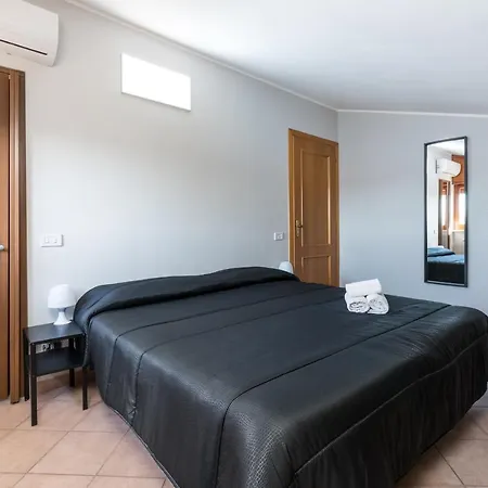 Travelershome Ciampino&Morena Guesthouse Roma