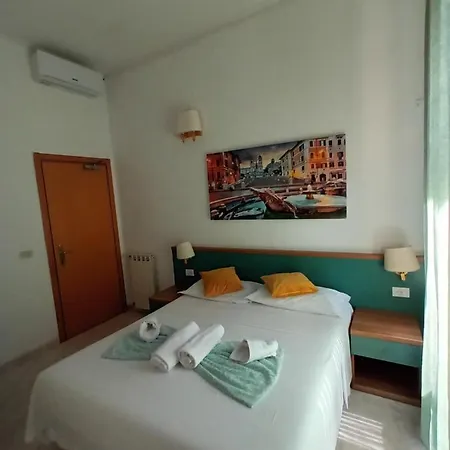 Castelfidardo 2* Řím