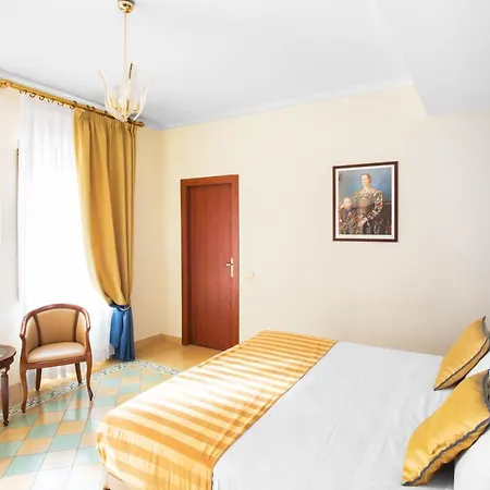 Отель Piazza Di Spagna 3*