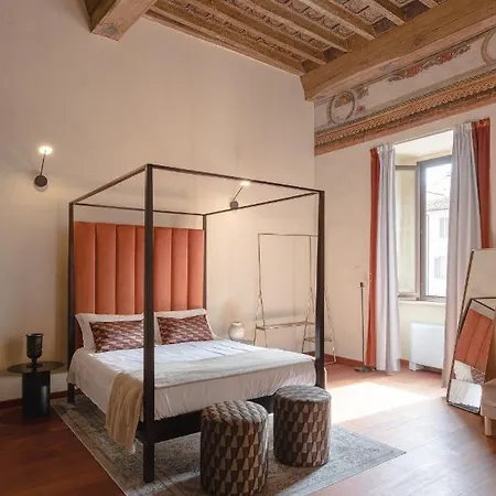 Torre Capranica * Rome