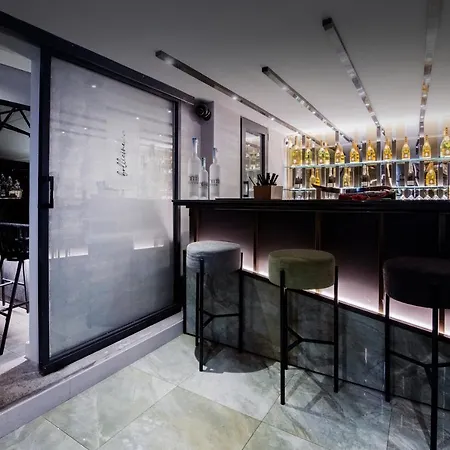 77 Seventy-seven - Maison D'art Collection 4*