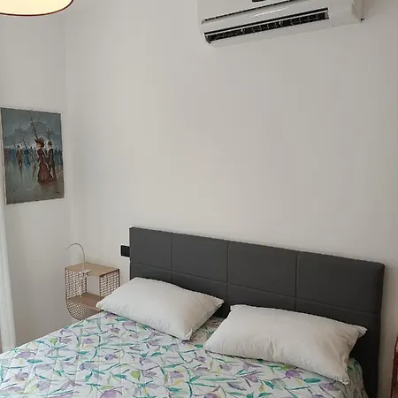 Apartment Per 4, Metro B Monti Tiburtini, Ac, Wi-fi *