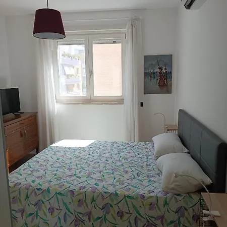 Apartment Per 4, Metro B Monti Tiburtini, Ac, Wi-fi *