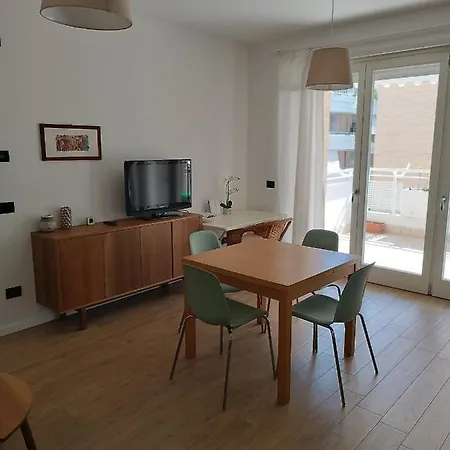 Per 4, Metro B Monti Tiburtini, Ac, Wi-fi Apartment *