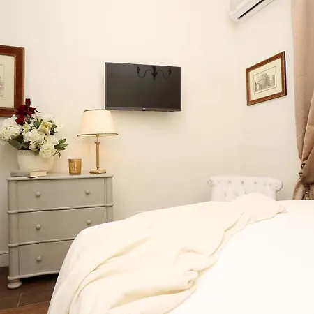 Daplace - Arena House 2*