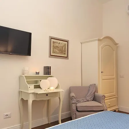 Daplace - Arena House Pensión Roma