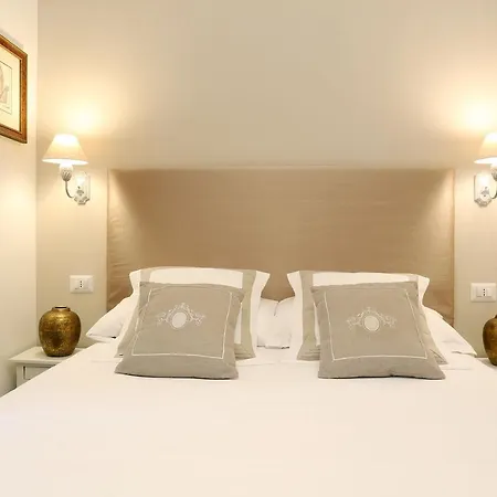 Daplace - Arena House Pensión Roma