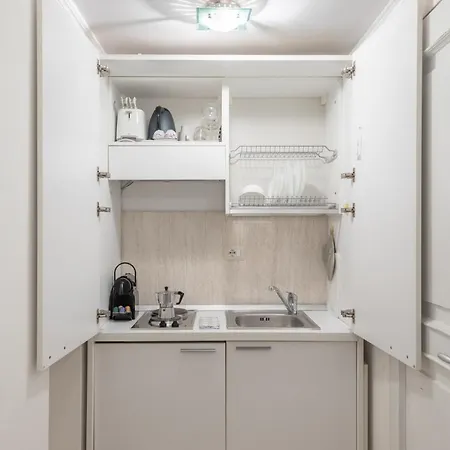 Basic - 350 M Far From Fontana Di Trevi Apartment Rome