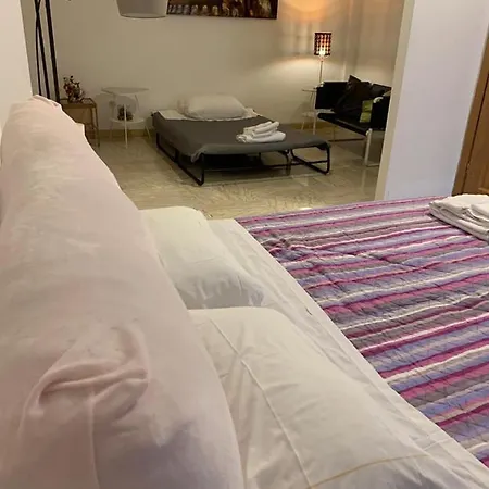 4 Season Bed & Breakfast 2*