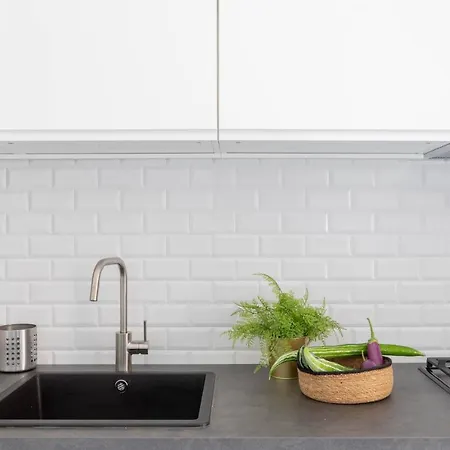 Iflat Pantheon's Roomy And Friendly Apartment *