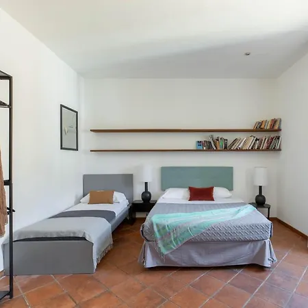 Iflat Pantheon's Roomy And Friendly Apartment Rome