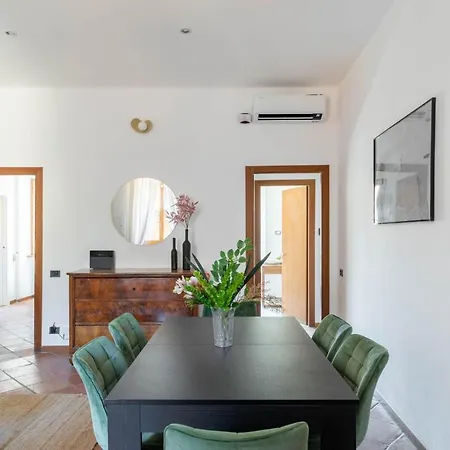 Iflat Pantheon's Roomy And Friendly Rome