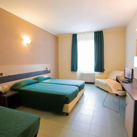 Alba Hotel 4*