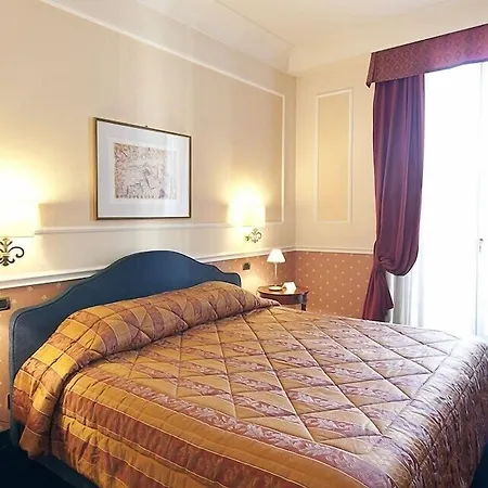 Hotel Relais Antico Palazzo Rospigliosi 4*