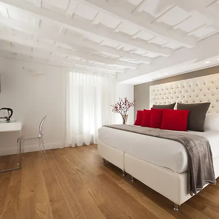 Navona Hotel 3*