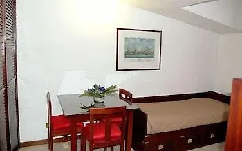 Apart-hotel Tassoni 3*