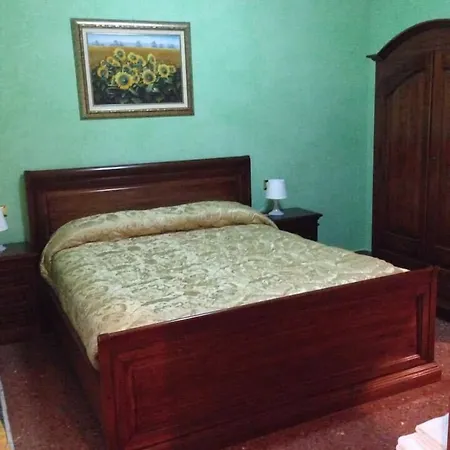 Cleopatra 3*