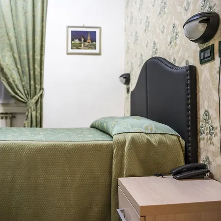 Ferrarese Rome