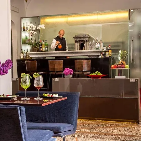 Hotell Maison Piazza Di Spagna Esperienze Rom