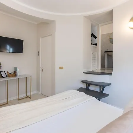 Guest house Tiny Studio Piazza Del Popolo Rome