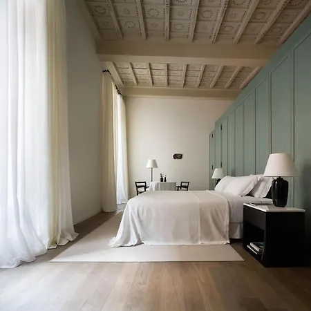 Parisii Bocca Di Leone 88 Bed and Breakfast