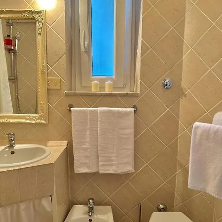 Residenza Girasole Vatican Apartment