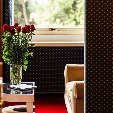 Отель Lord Byron - Small Luxury Of The World Рим