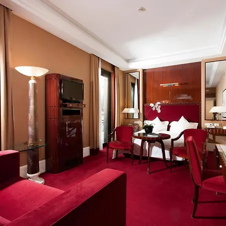 Lord Byron - Small Luxury Of The World Рим