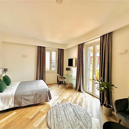 Comfort Astoria Palace Bed & Breakfast