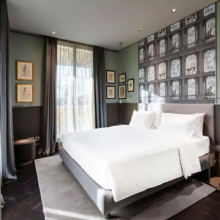 Radisson Collection Hotel, Antica Ξενοδοχείο