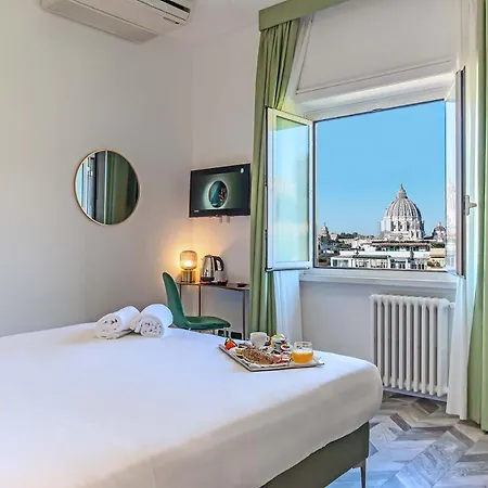 Bloom Hotel 3*