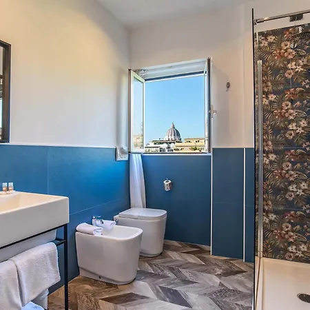 Hotel Bloom 3*