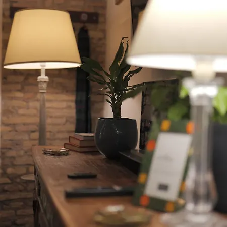Mimma's Ground Floor Apartment *
