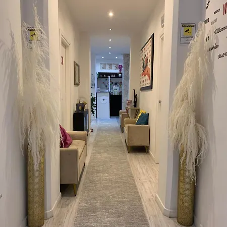 Chroma Italy - Chroma Tessera Bed & Breakfast Rome